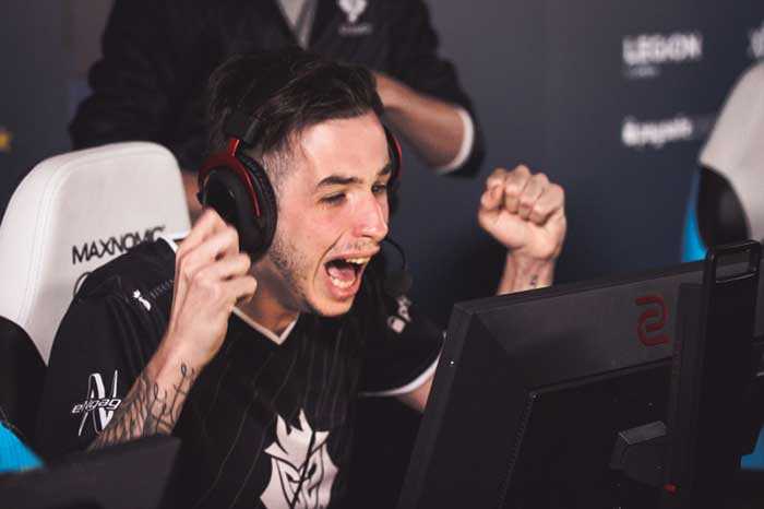 图片报：虽然脚踝疼痛感依然强烈，但基米希想带伤出战阿森纳