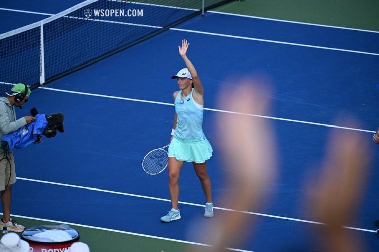 还包括商业 还包括商业